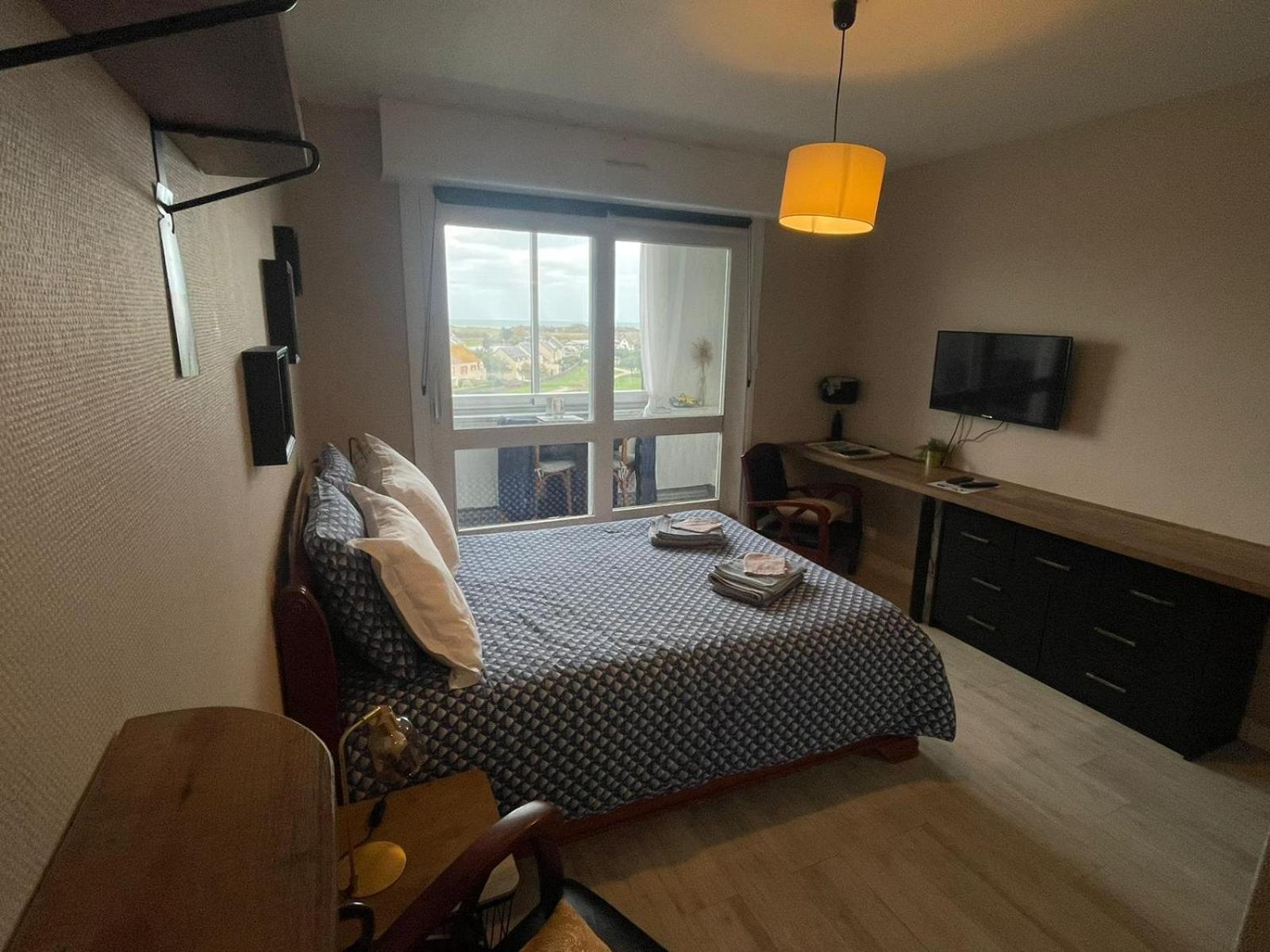Studio 24 - Coucher De Soleil & Vue Mer Courseulles-sur-Mer Ngoại thất bức ảnh